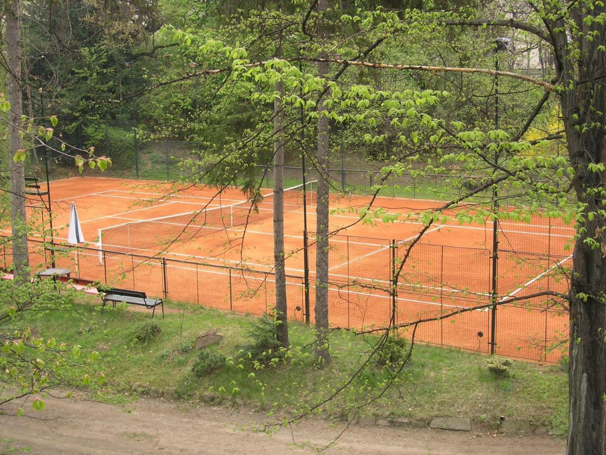 Pension Vetrnik Prag Exteriör bild